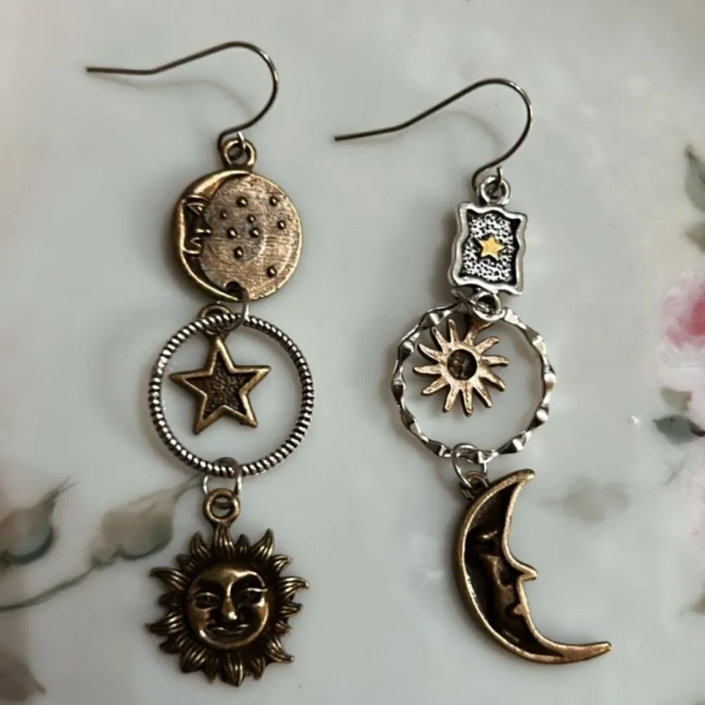 Star moon dangle earrings A118 - Picture 2 of 4